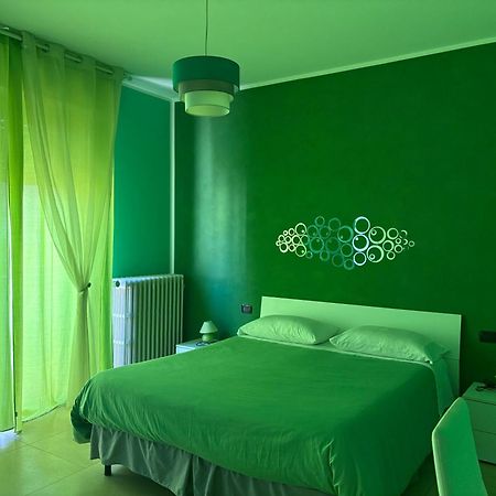 Color House Malpensa B&B Cassano Magnago Εξωτερικό φωτογραφία