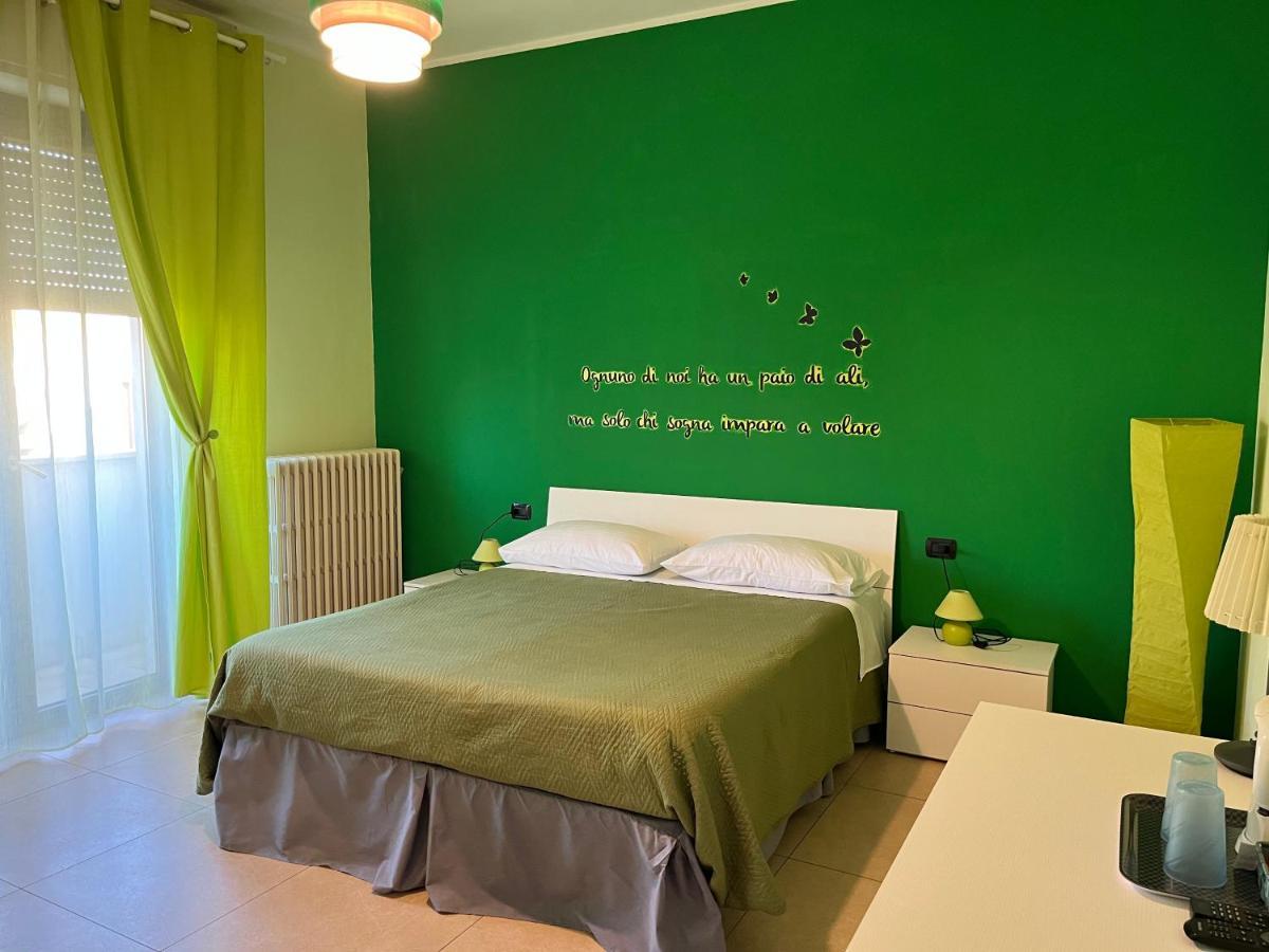 Color House Malpensa B&B Cassano Magnago Εξωτερικό φωτογραφία