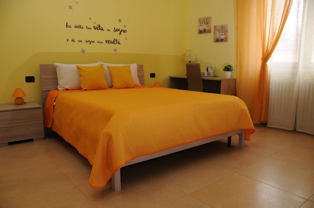 Color House Malpensa B&B Cassano Magnago Εξωτερικό φωτογραφία