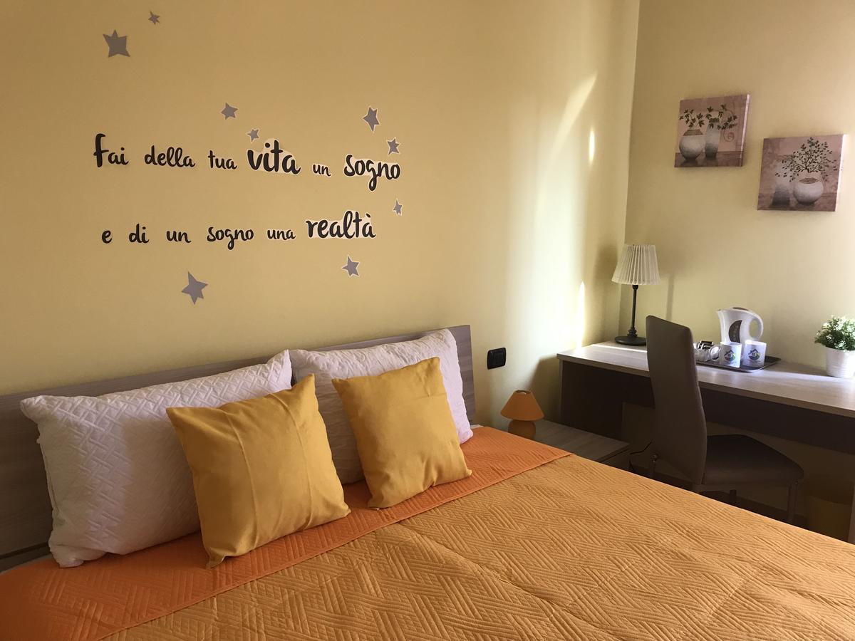 Color House Malpensa B&B Cassano Magnago Εξωτερικό φωτογραφία